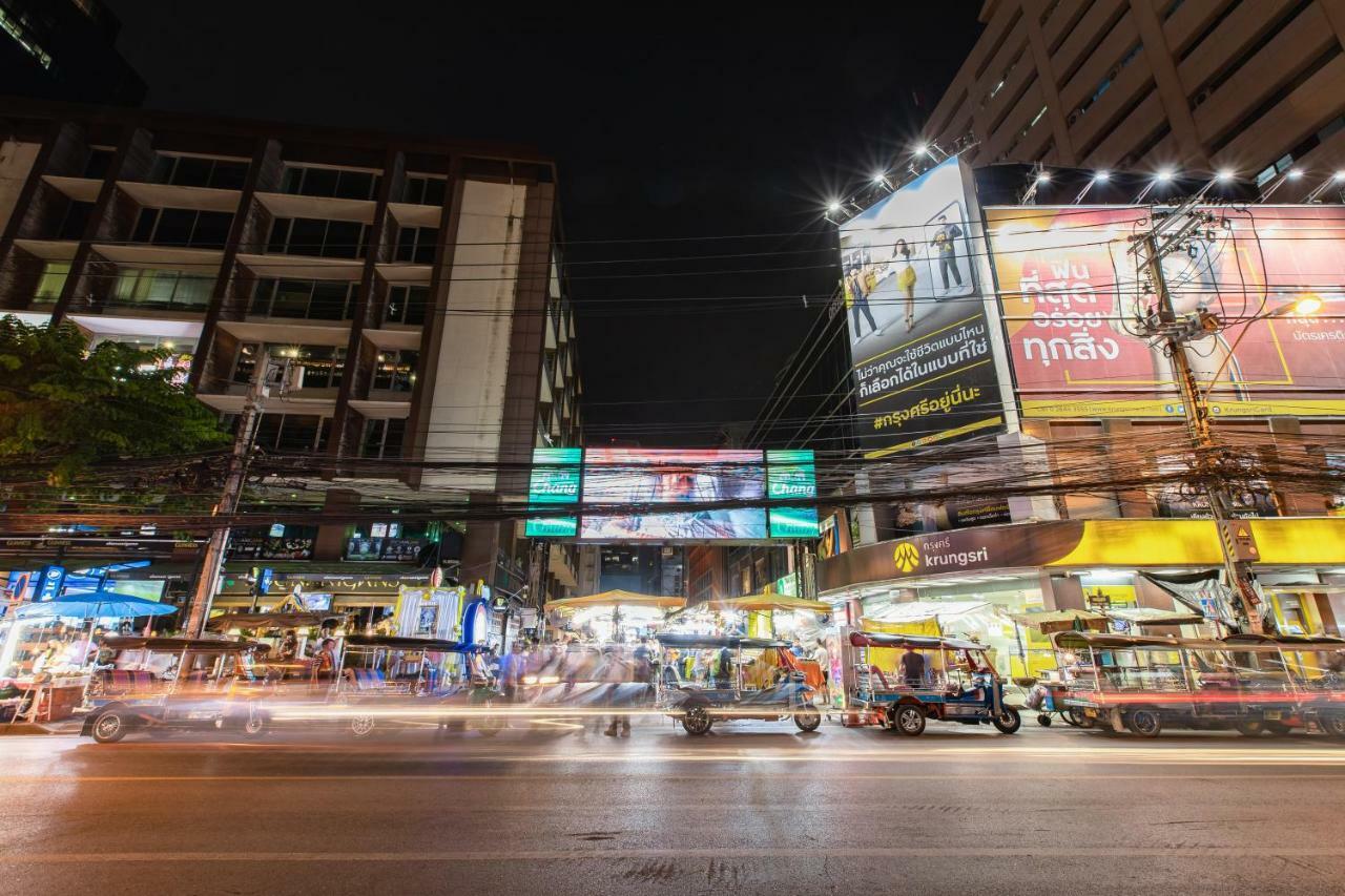 Every Surawong Bangkok Buitenkant foto