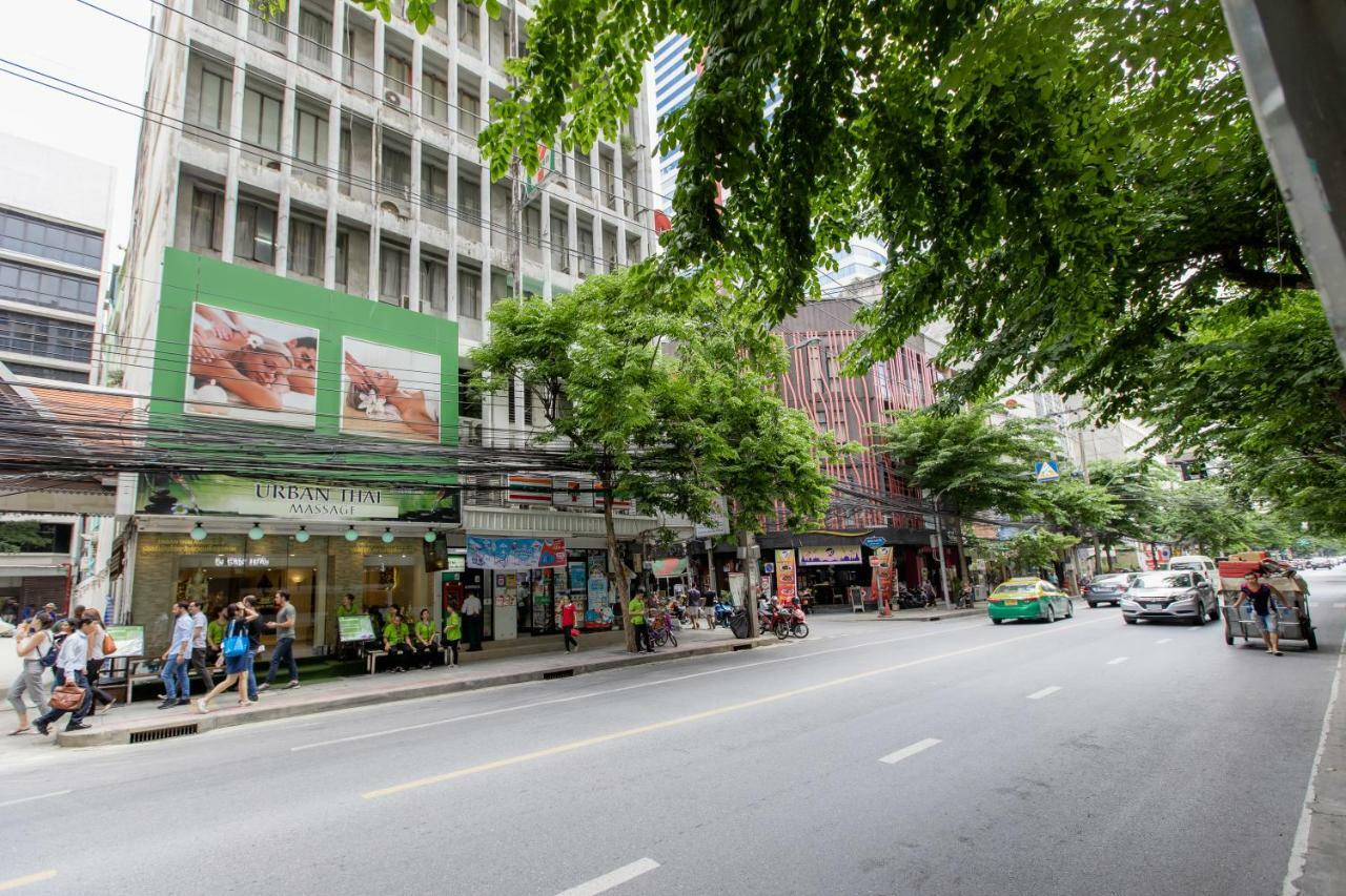Every Surawong Bangkok Buitenkant foto